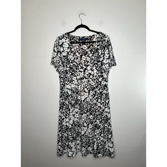 Chaps Woman Black Empire Waist  Fit & Flare Stretch Dress Short Sleeve Size XL - Picture 2 of 11